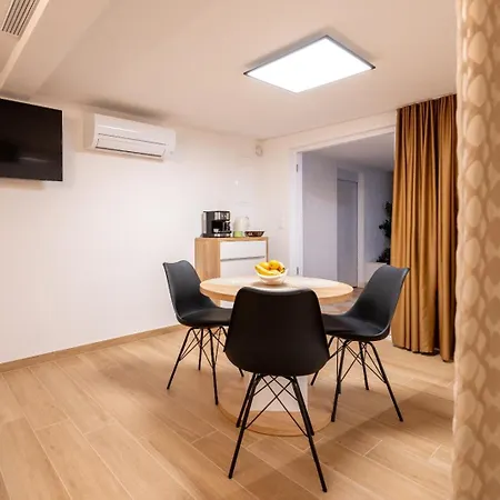 Apartamento In Mastrinka With Loggia, Air Conditioning, Wifi 5159-2 *